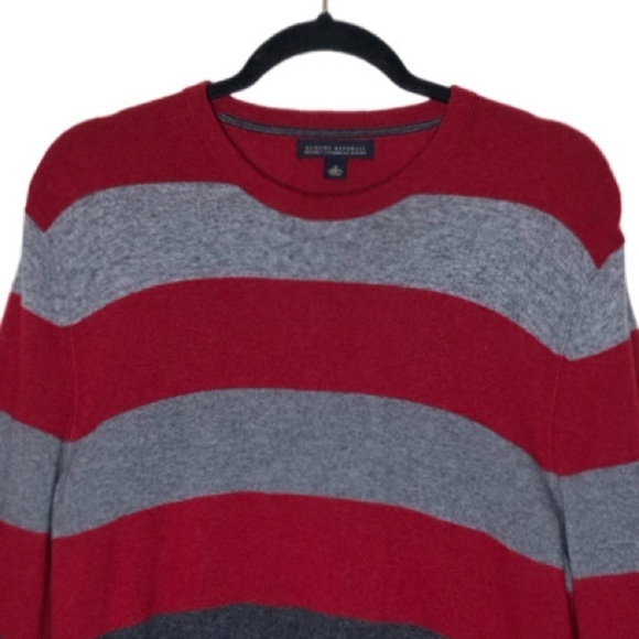 BANANA REPUBLIC LUXURY CASHMERE BLEND Gray/ Red Stripe Sweater Size: Medium - Picture 7 of 10